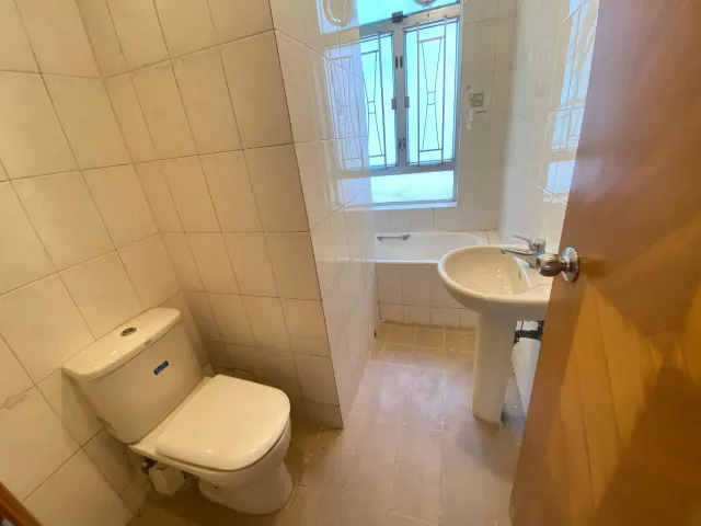 Empire Apartments – 6