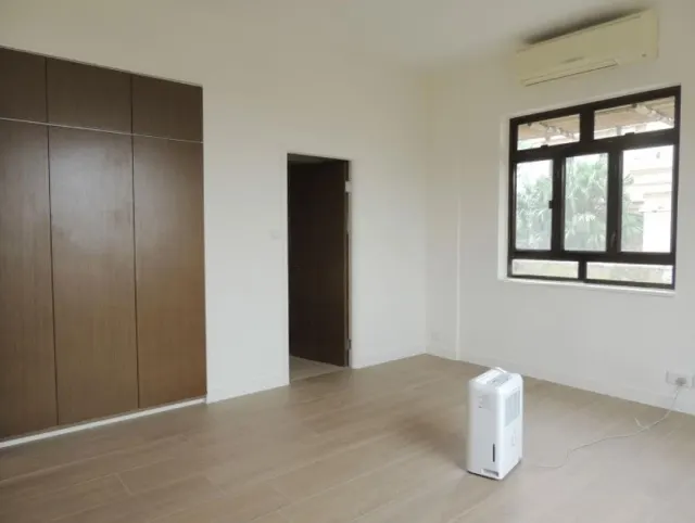 VIVIAN COURT 瑞燕大廈 – 7