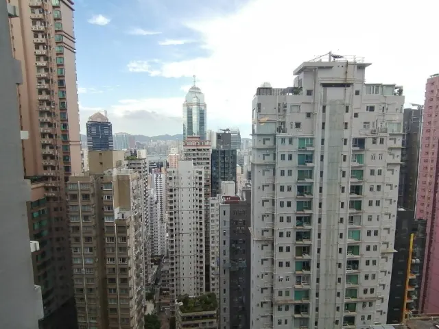 PALATIAL CREST 輝煌豪園 – 1
