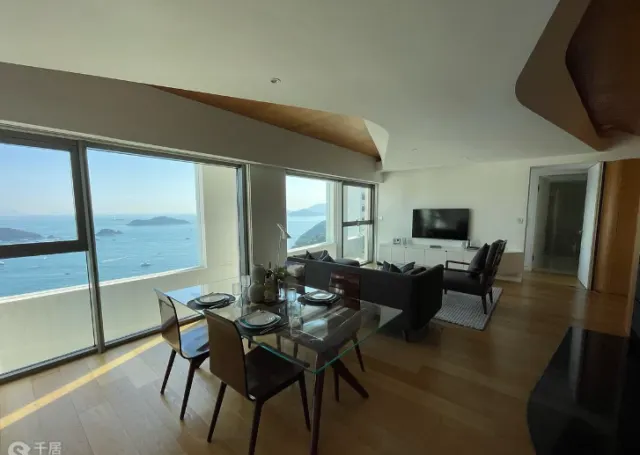 THE REPULSE BAY – de Ricou