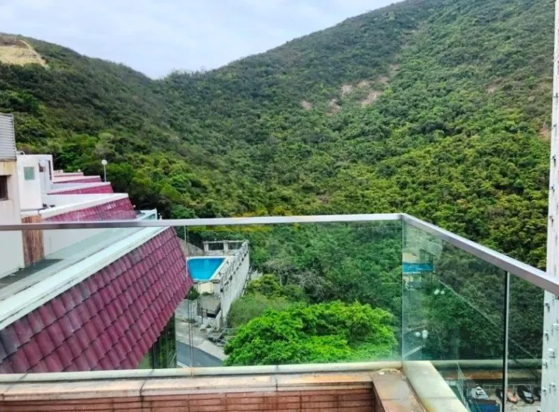 REPULSE BAY HEIGHTS – 1