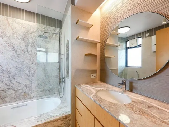 ROYALTON – 2