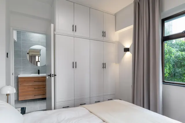 147 CAINE ROAD – 7