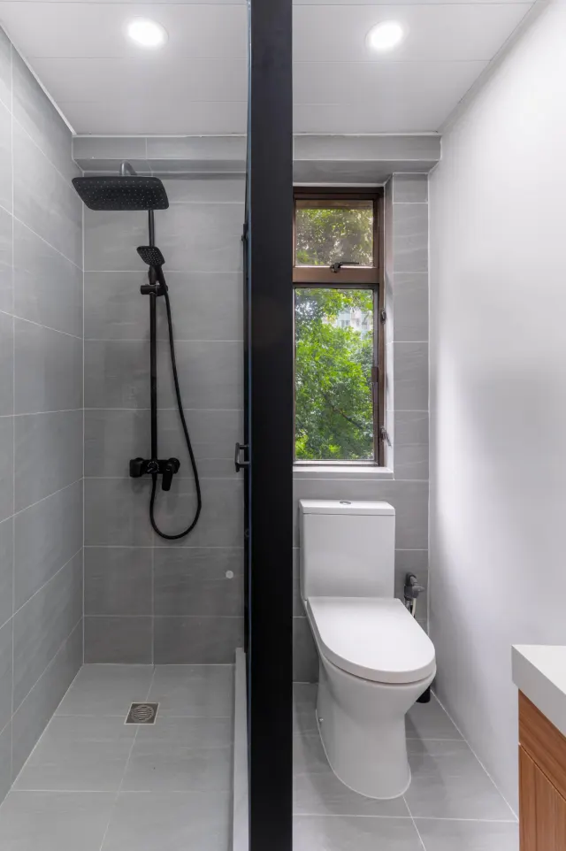 147 CAINE ROAD – 9