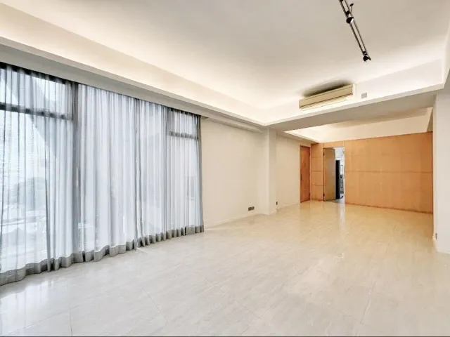 18-24 BISNEY ROAD 碧荔道18-24 號