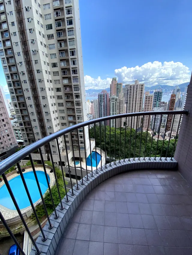 DRAGONVIEW COURT