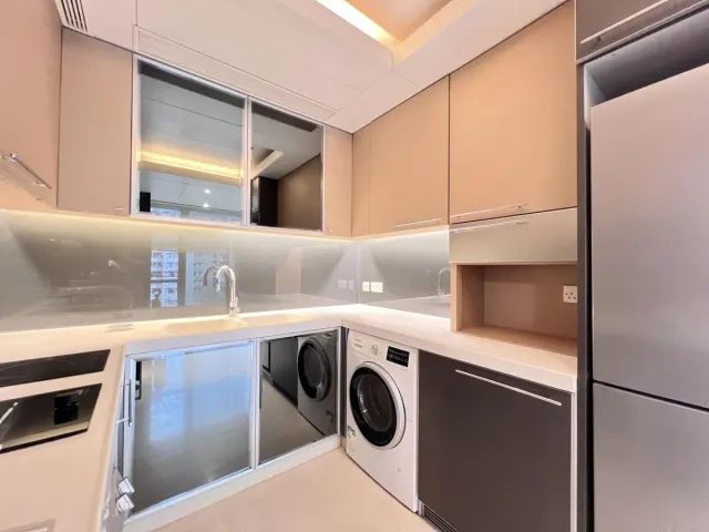 11 MACDONNELL ROAD – 9