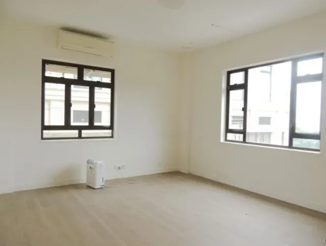 VIVIAN COURT 瑞燕大廈 – 5