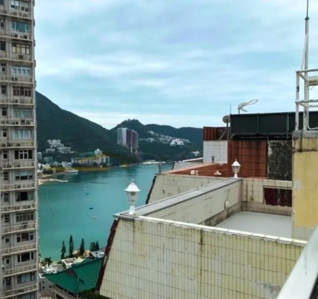 REPULSE BAY HEIGHTS – 4
