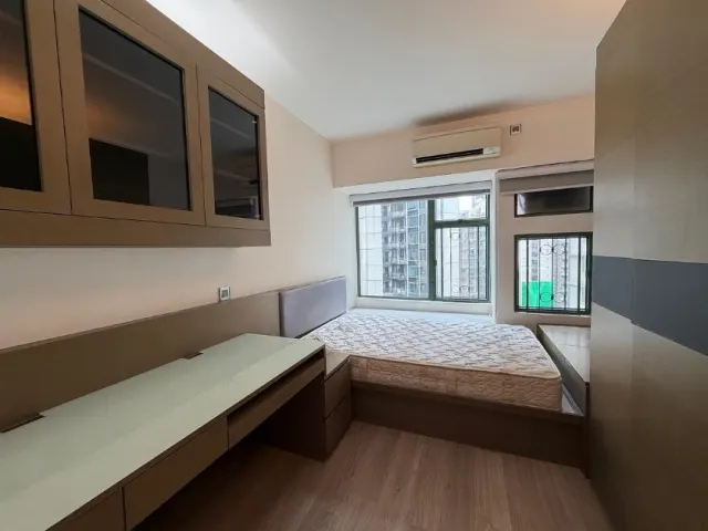 ROBINSON PLACE – 7