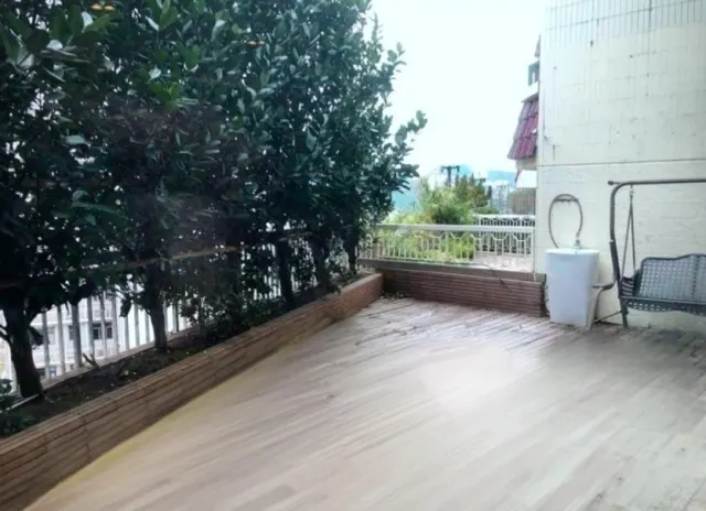 REPULSE BAY HEIGHTS – 9