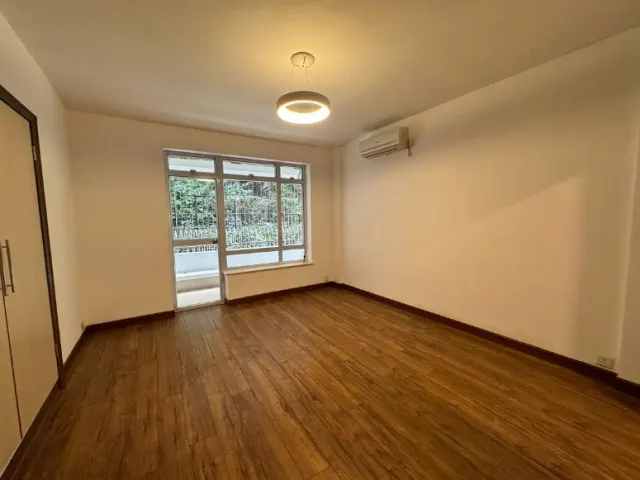 PINE COURT 翠峰園 – 11