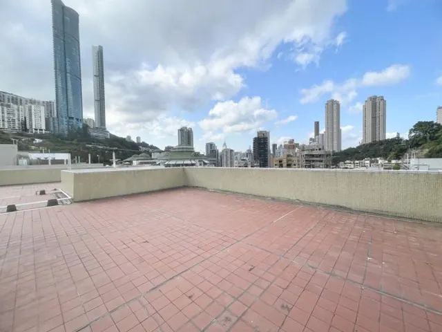 AMBER GARDEN + ROOF