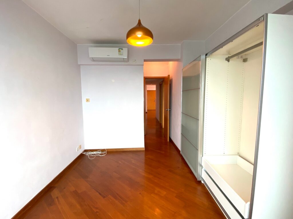 80 ROBINSON ROAD – 6