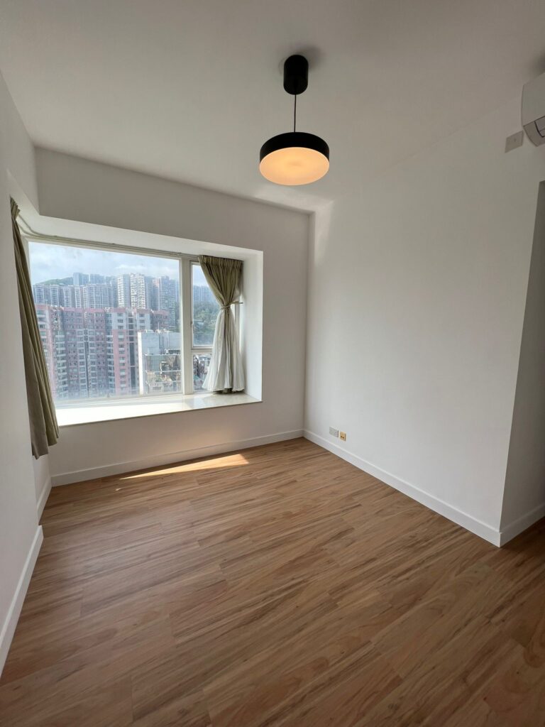 ISLAND LODGE – 1