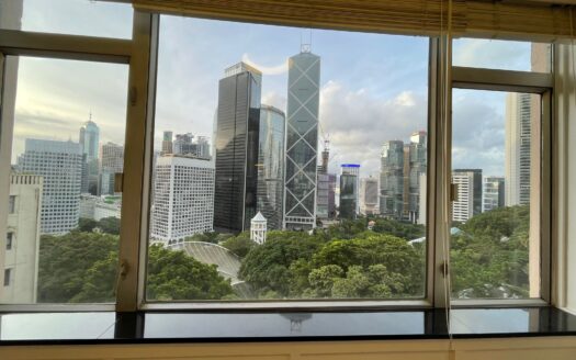 Mackenny Court 麥堅尼大廈