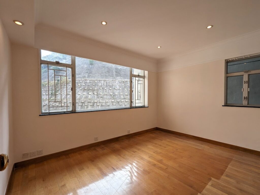 Evergreen Villa 松柏新村 – 18