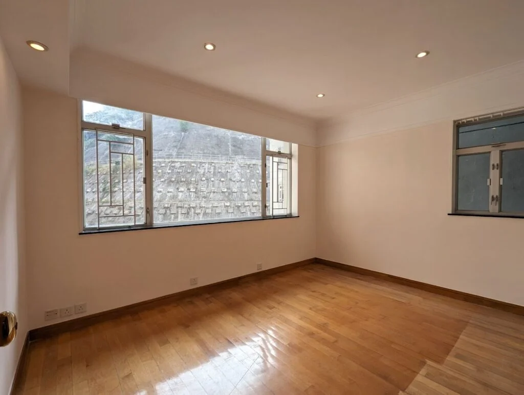 Evergreen Villa 松柏新村 – 18