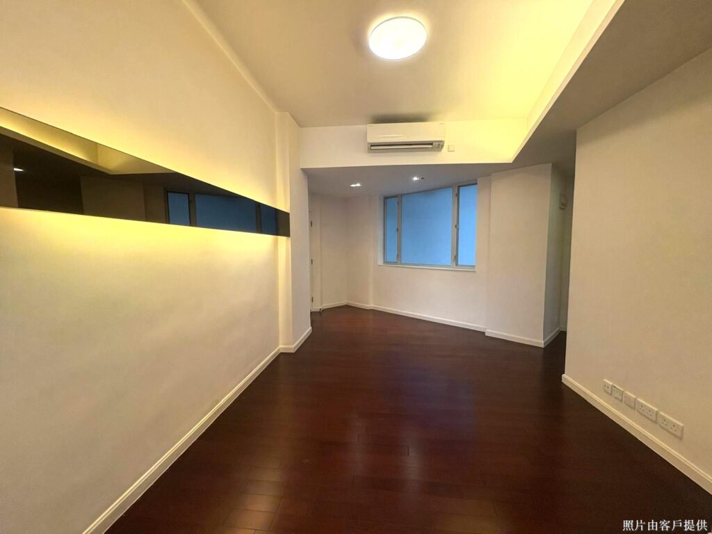 EMPIRE COURT – 3