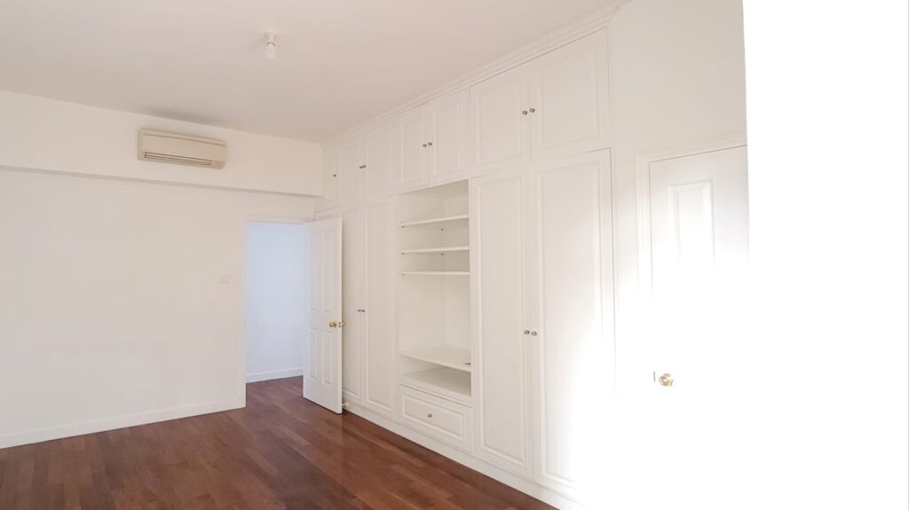 ESTELLA COURT – 10
