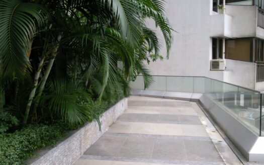 11 MACDONNELL ROAD