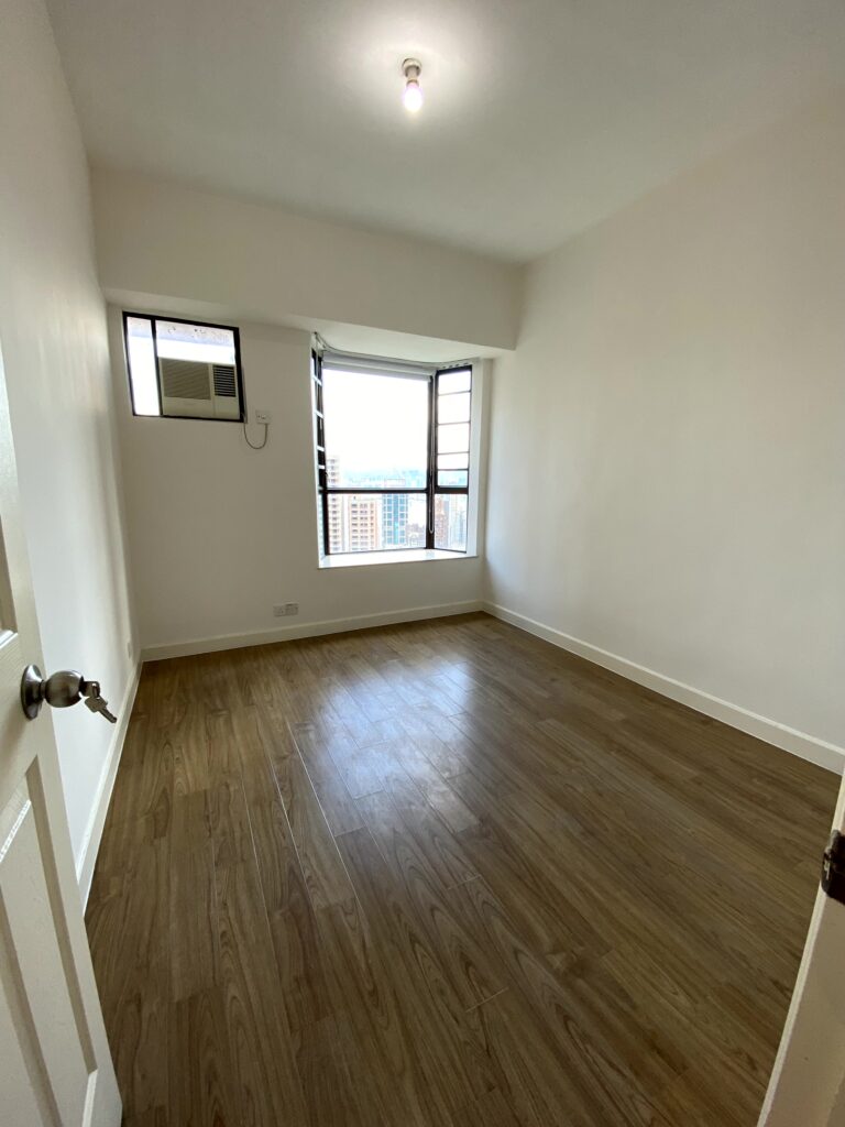 DRAGONVIEW COURT – 8