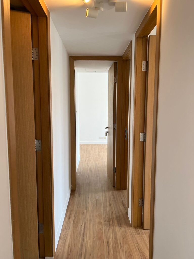 ISLAND LODGE – 7