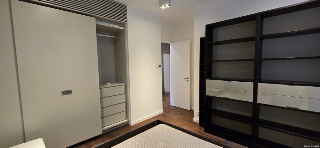 LEON COURT – 11