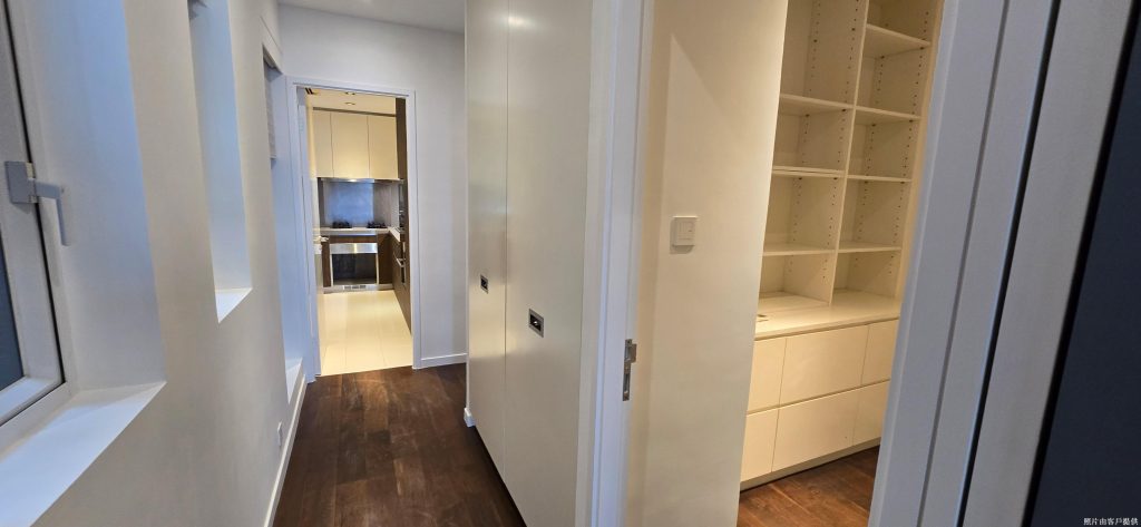 LEON COURT – 4