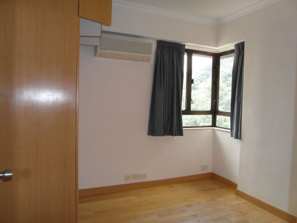 EWAN COURT – 1