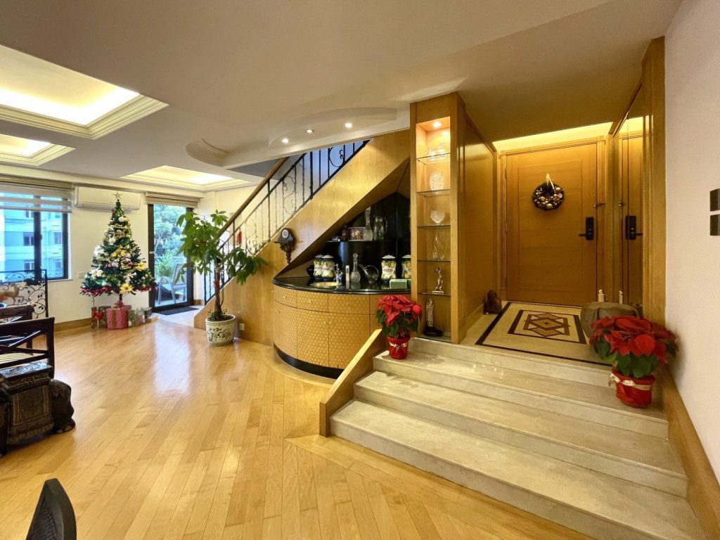 PARK VIEW COURT 恆柏園 – 1