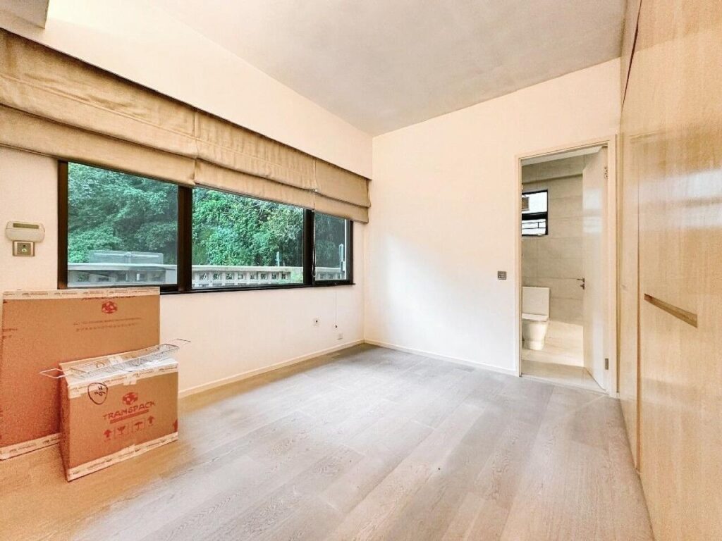 18-24 BISNEY ROAD 碧荔道18-24 號 – 1