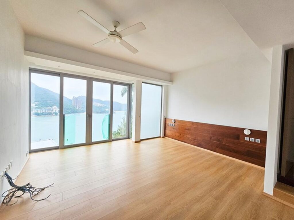 THE BEACHFRONT 璧池 – 2