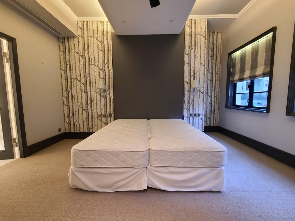 No.1 SING WOO CRESCENT 成和坊 – 1