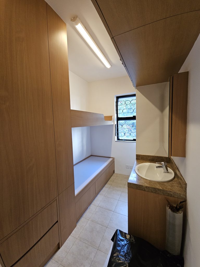 VICTORIA HEIGHTS – 6