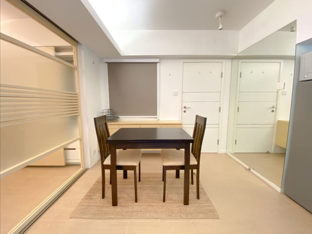 CHIN HOM COURT – 7