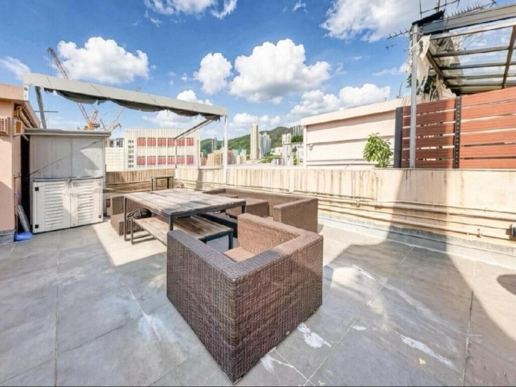 FULL VIEW COURT – 13
