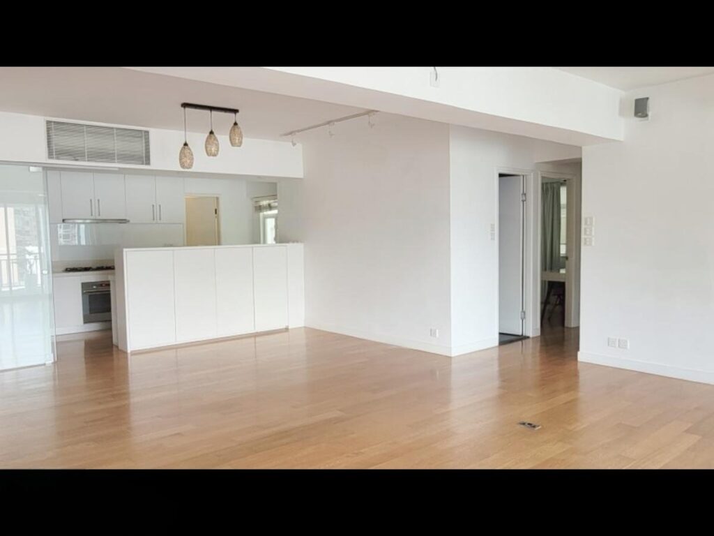 SKYLINE MANSIONS – 10