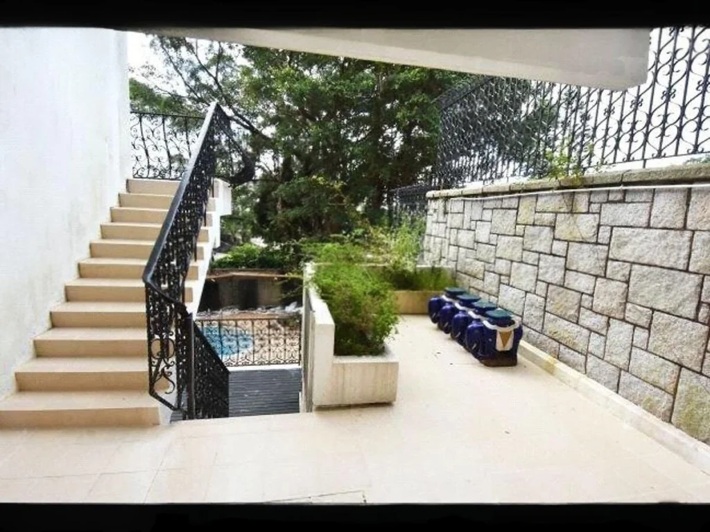 WATFORD VILLA – 10