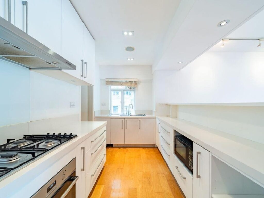 SKYLINE MANSIONS – 5