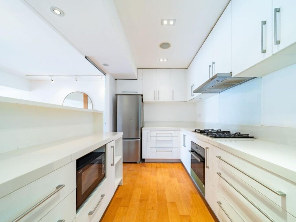 SKYLINE MANSIONS – 6
