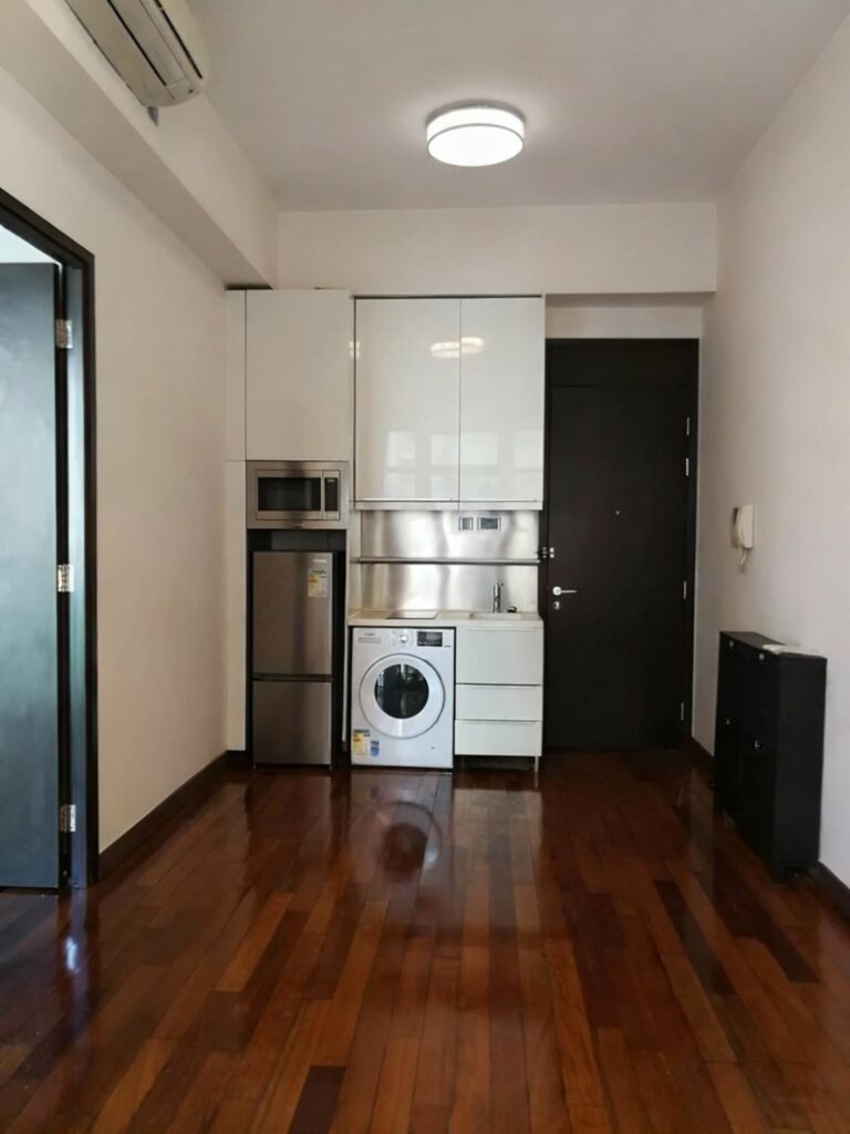J RESIDENCE – 3