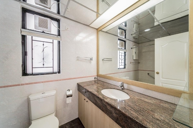 CLOVELLY COURT 嘉富麗苑 – 15