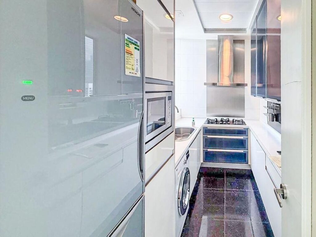 Casa 880 – Modern Living at 880 King’s Road – 8