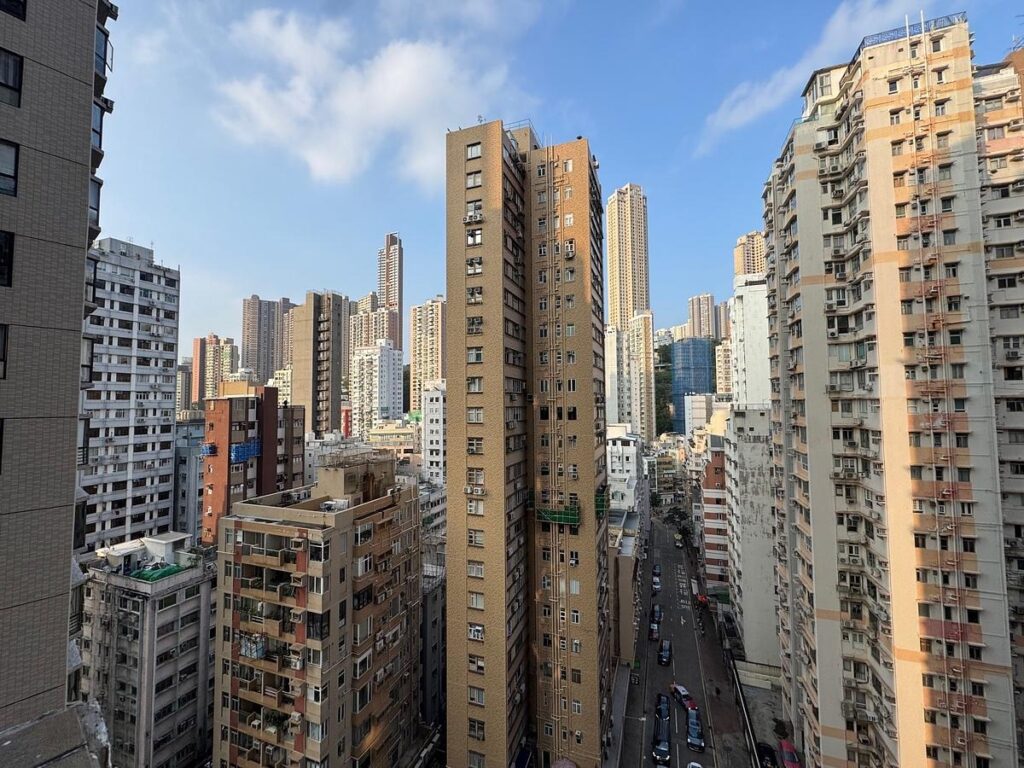 VILLAGE TOWER 山村大廈 – 7