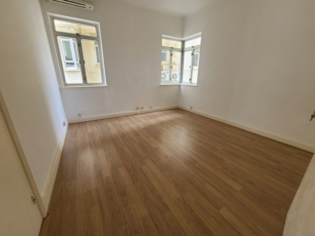 GRAND HOUSE 柏齡大廈 – 14