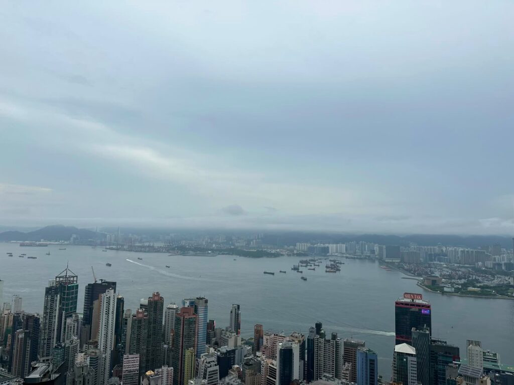 AZURA 蔚然 – 6