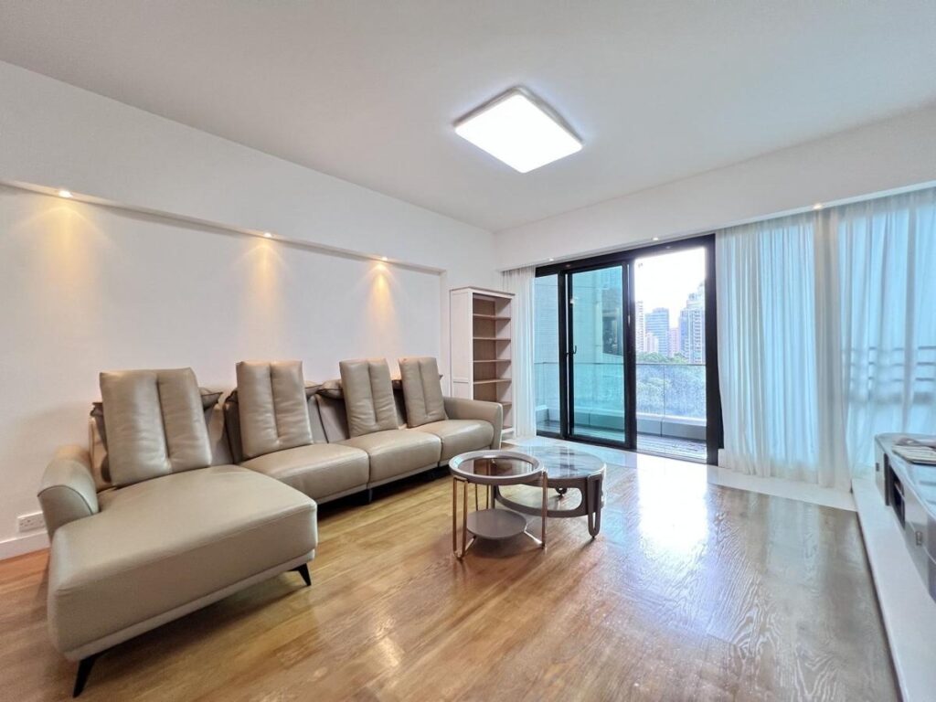 11 MACDONNELL ROAD – 7