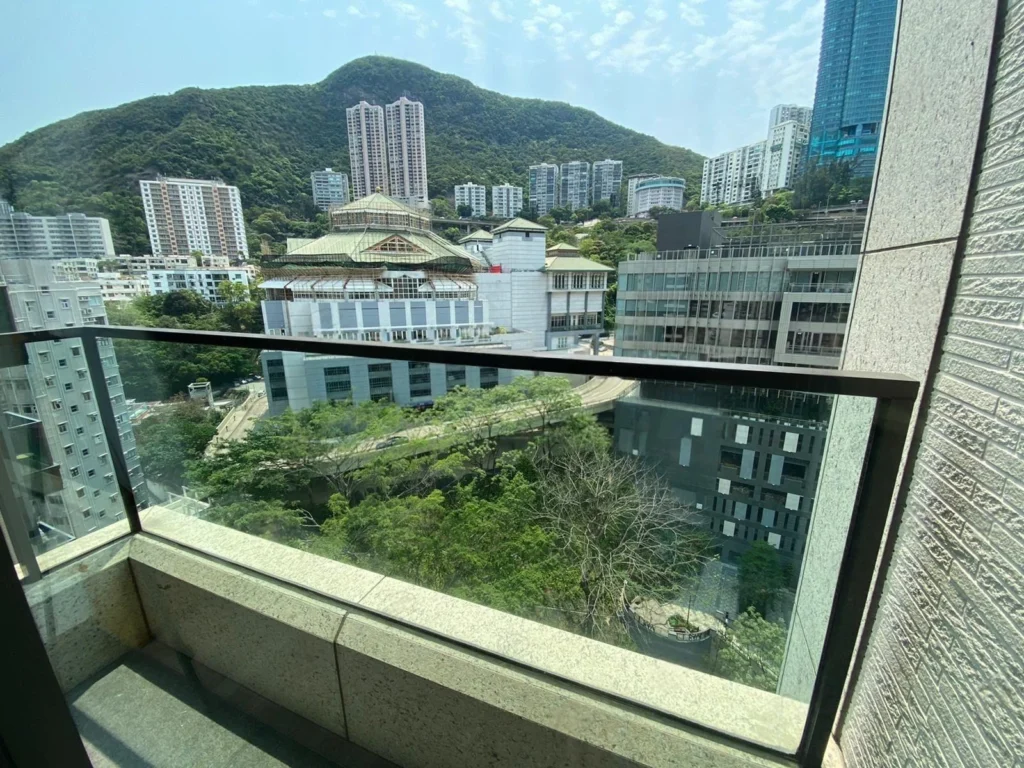 EIGHT KWAI FONG – 9
