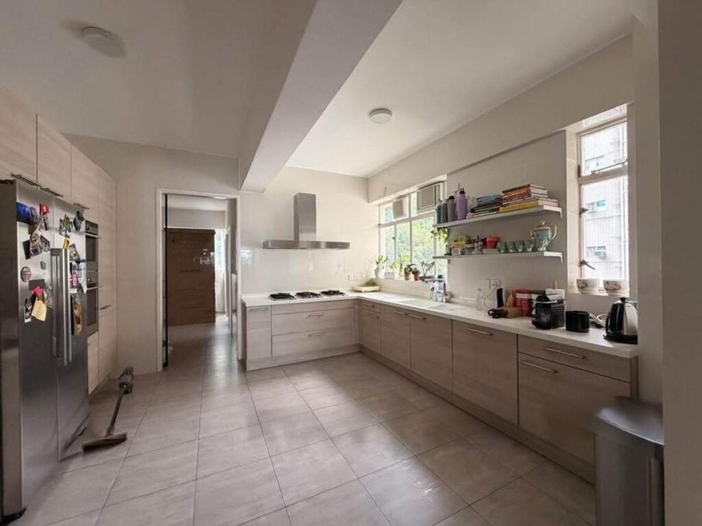 BORRETT MANSIONS – 7